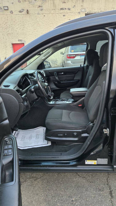 2017 Chevrolet Traverse LT