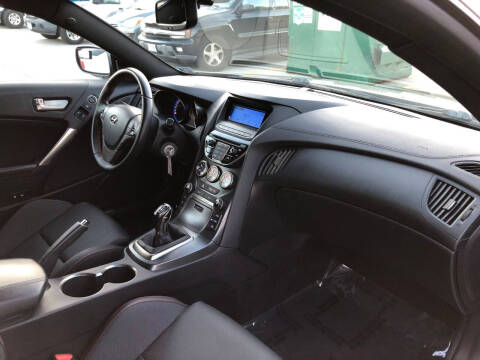 2014 Hyundai Genesis Coupe 2.0T R-Spec