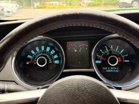 2013 Ford Mustang V6