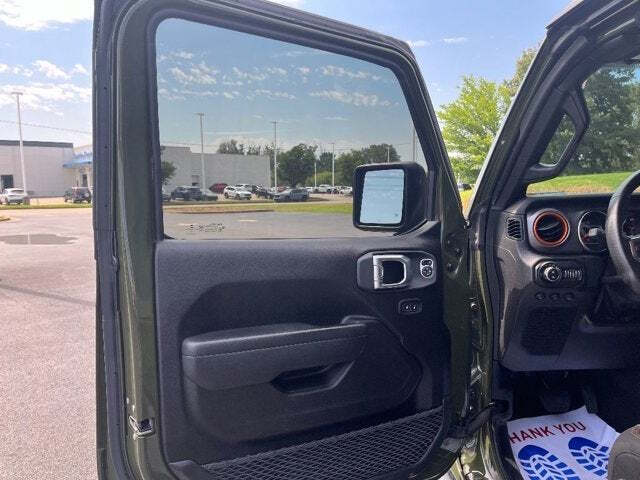 2022 Jeep Gladiator 32