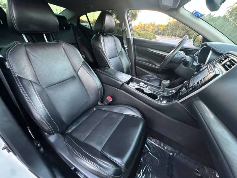 2017 Nissan Maxima 3.5 SV