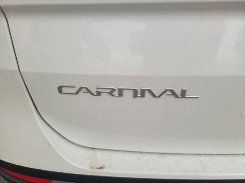2024 Kia Carnival EX