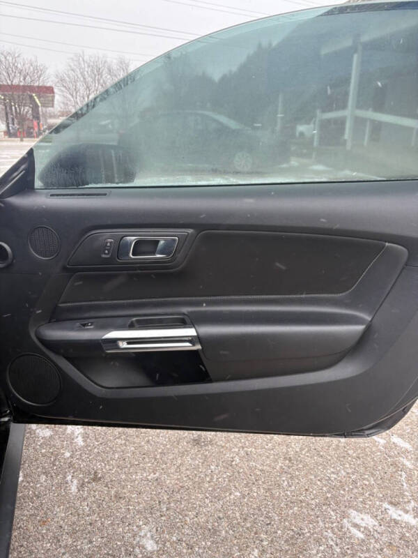 2020 Ford Mustang EcoBoost