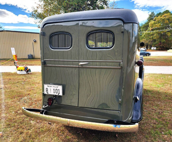 1935 Chevrolet Deluxe