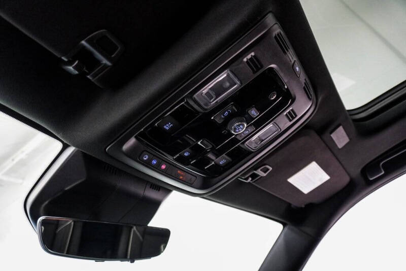 2025 Cadillac Escalade Premium Luxury