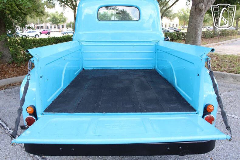 1948 Ford F-1