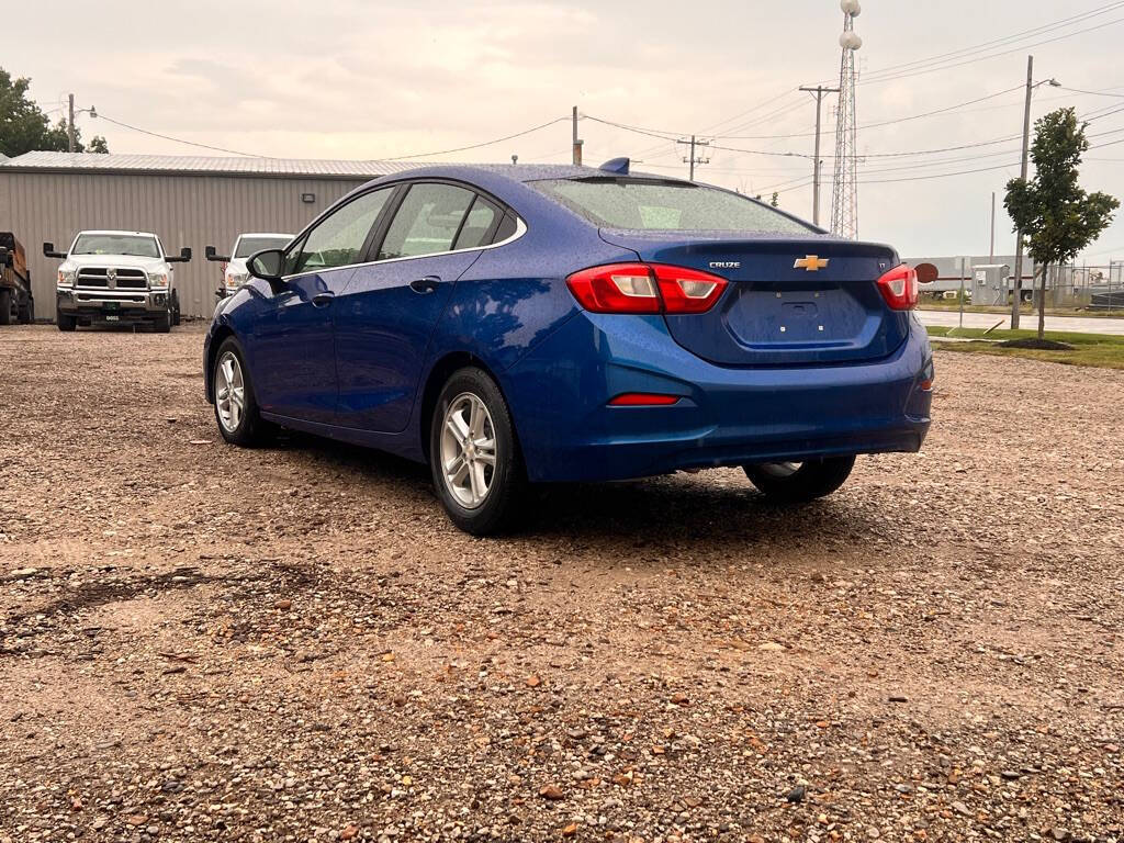 2018 Chevrolet Cruze for sale at Autolink in Kansas City, KS