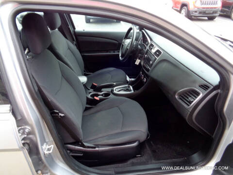 2014 Chrysler 200 LX