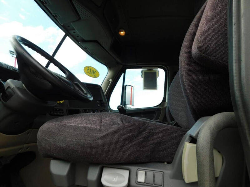 2015 Freightliner Cascadia