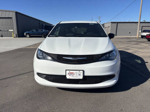 2026 Chrysler Voyager LX
