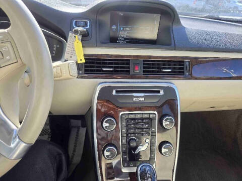 2015 Volvo XC70 T5 Drive-E Platinum