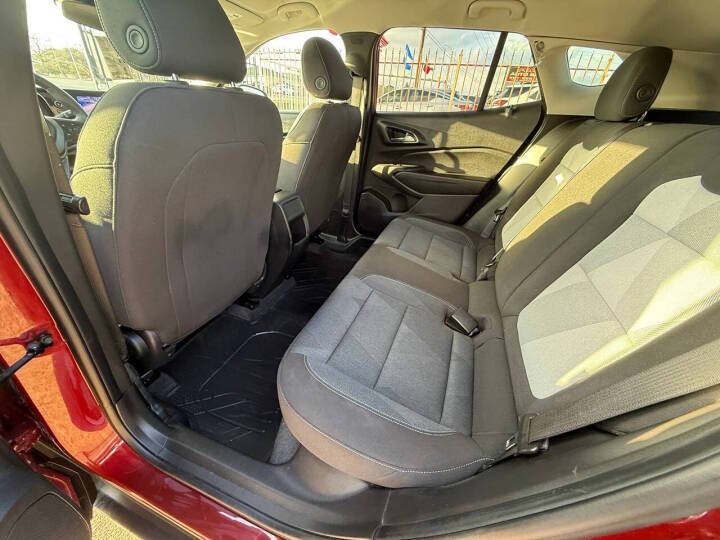 2025 Chevrolet Trax LS