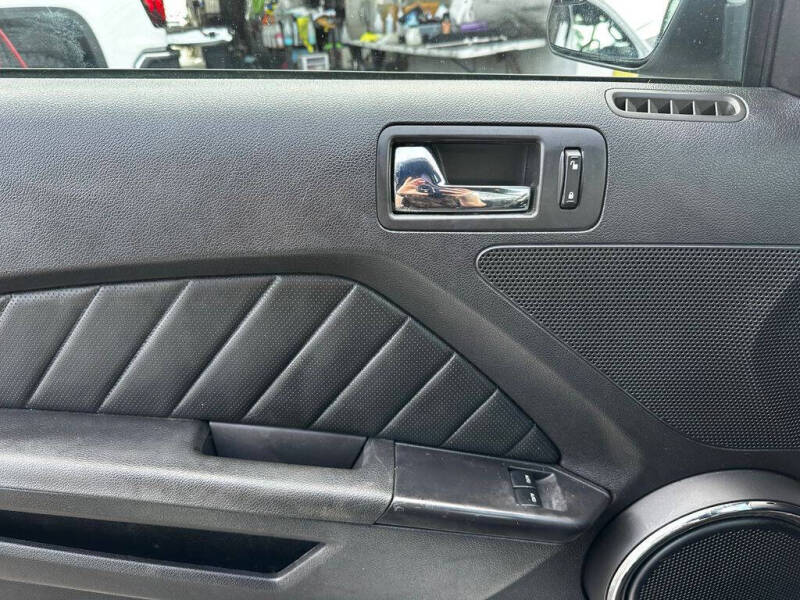 2013 Ford Mustang V6