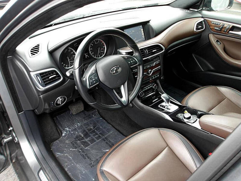 2018 Infiniti QX30 Essential