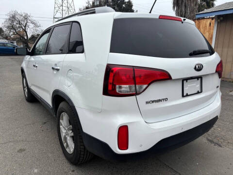 2014 Kia Sorento LX
