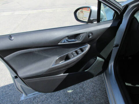 2017 Chevrolet Cruze LS Auto