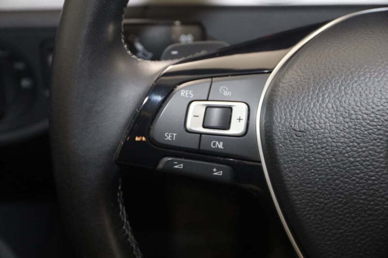 2017 Volkswagen Golf TSI Wolfsburg Edition