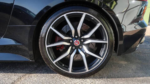 2016 Jaguar F-TYPE R