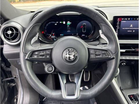 2024 Alfa Romeo Tonale Hybrid Veloce