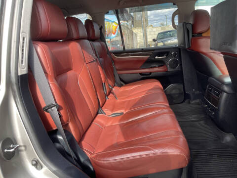 2018 Lexus LX 570 Three-Row