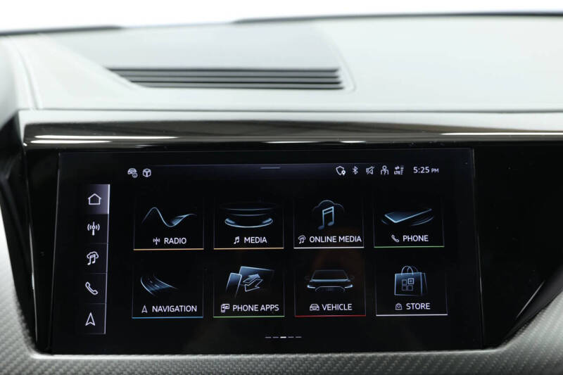 2024 Audi e-tron GT quattro Premium Plus