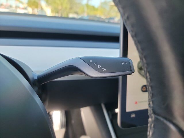 2019 Tesla Model 3 24