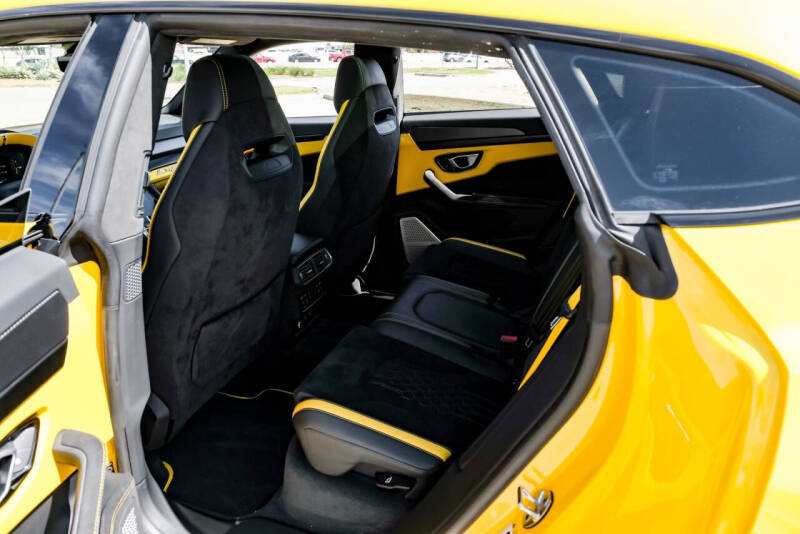 2024 Lamborghini Urus S