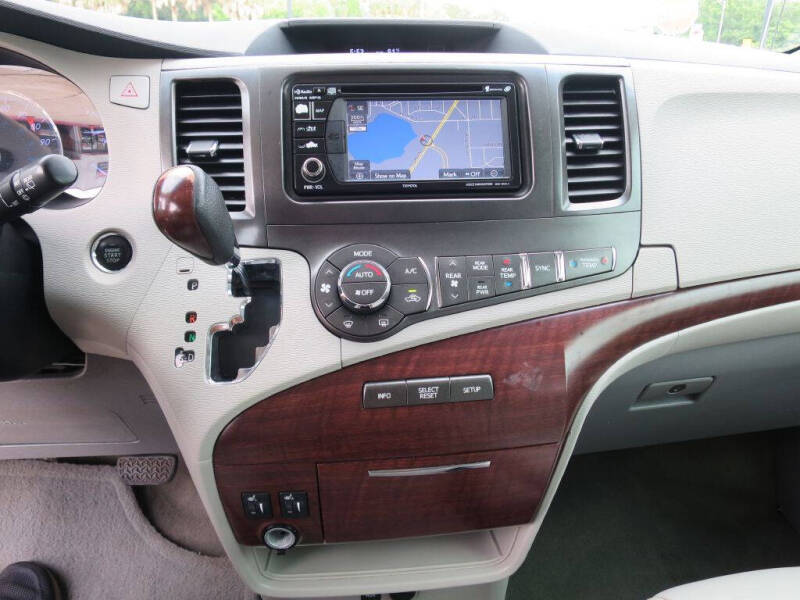 2014 Toyota Sienna