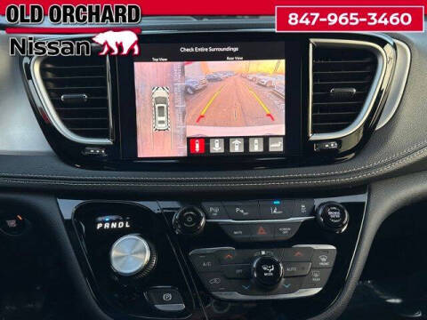 2024 Chrysler Pacifica Plug-In Hybrid Select