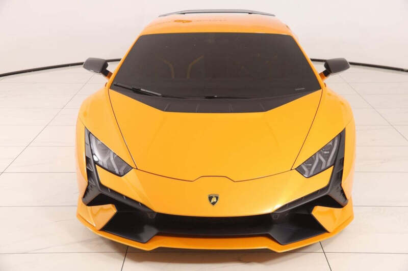 2023 Lamborghini Huracan Tecnica