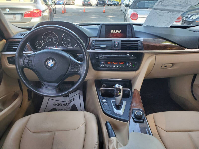 2014 BMW 3 Series 320i