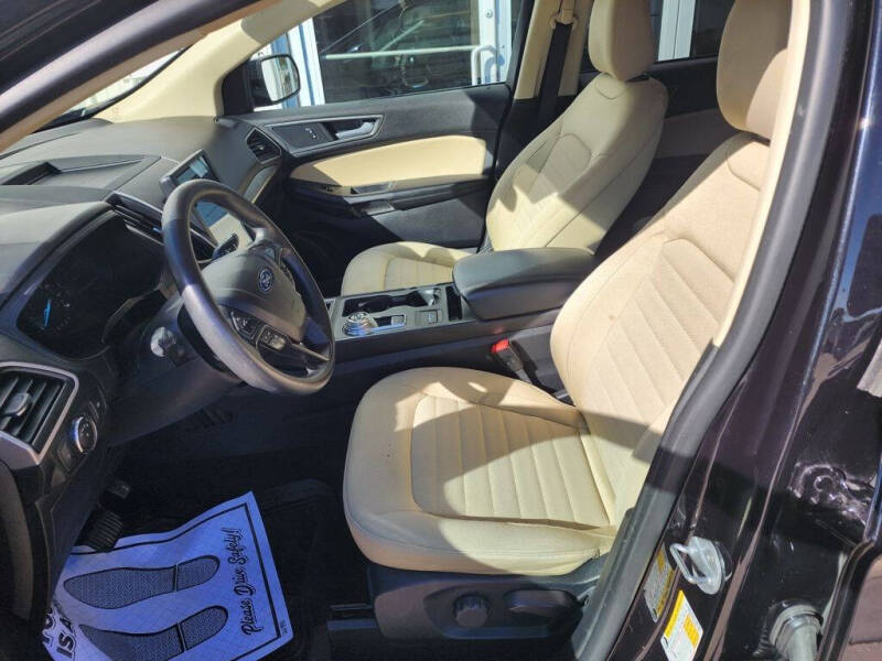 2022 Ford Edge SE