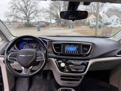 2018 Chrysler Pacifica Touring L