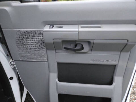 2015 Ford E-Series E-350 SD