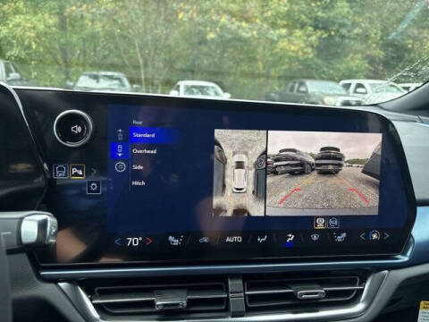 2026 Chevrolet Equinox EV LT 2