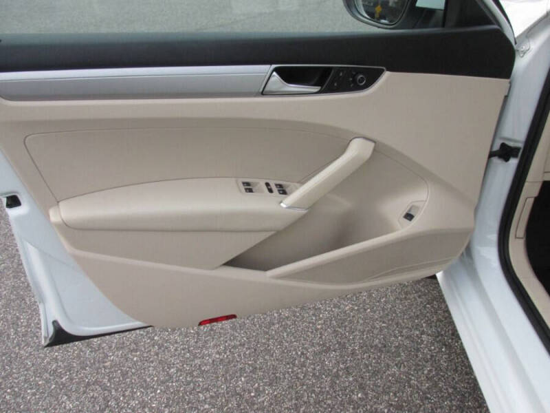 2017 Volkswagen Passat 1.8T S