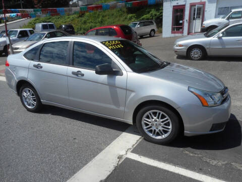 2009 Ford Focus for sale at Ricciardi Auto Sales in Waterbury CT