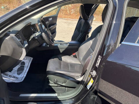 2023 Volvo XC60 B5 Core