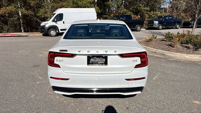 2024 Volvo S60 B5 Plus Dark Theme