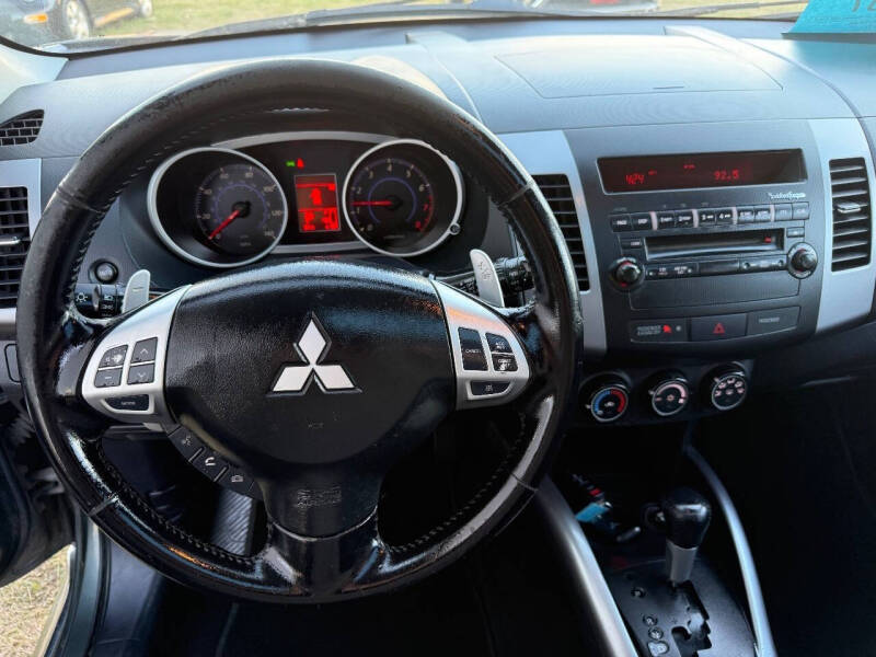 2008 Mitsubishi Outlander SE