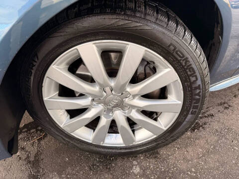 2015 Audi A4 2.0T quattro Premium