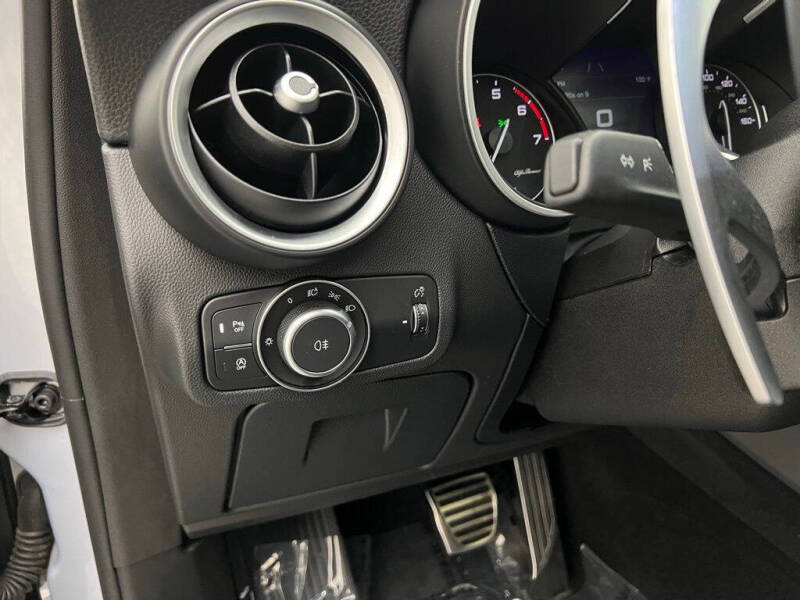 2022 Alfa Romeo Stelvio Sprint