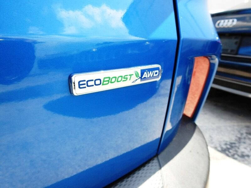 2020 Ford Escape SUV / Crossover - $20,900