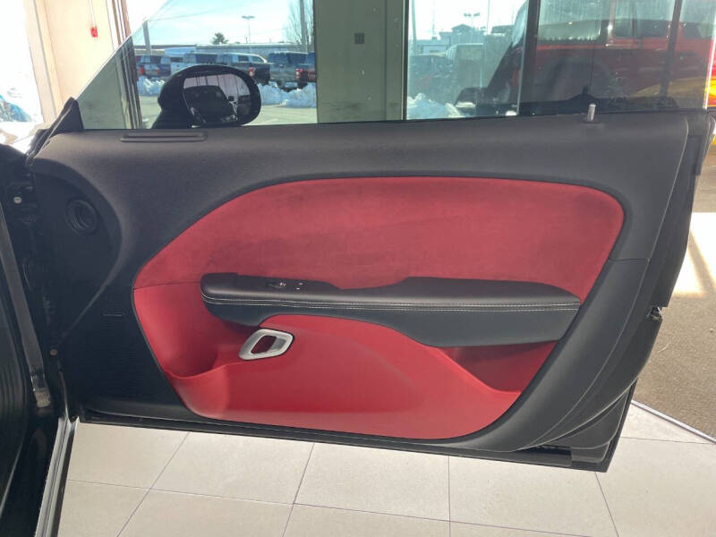 2015 Dodge Challenger SRT 392