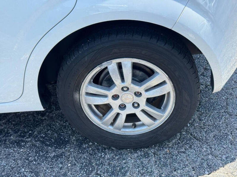 2016 Chevrolet Sonic LT Auto