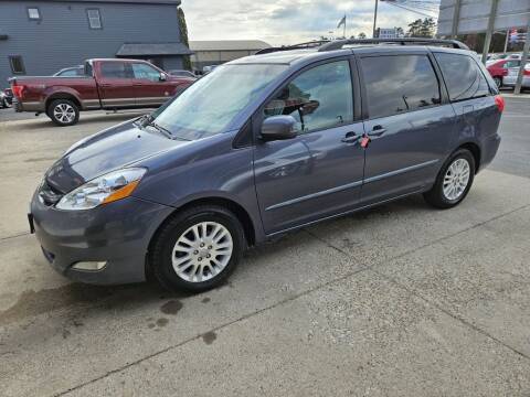2008 Toyota Sienna for sale at Rum River Auto Sales in Cambridge MN