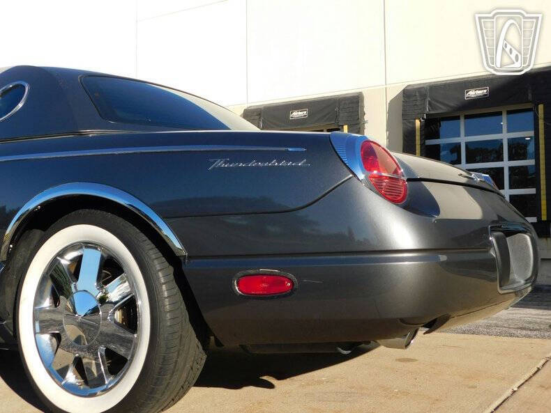 2003 Ford Thunderbird