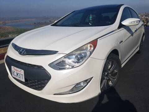 2013 Hyundai Sonata Hybrid for sale at Trini-D Auto Sales Center in San Diego CA