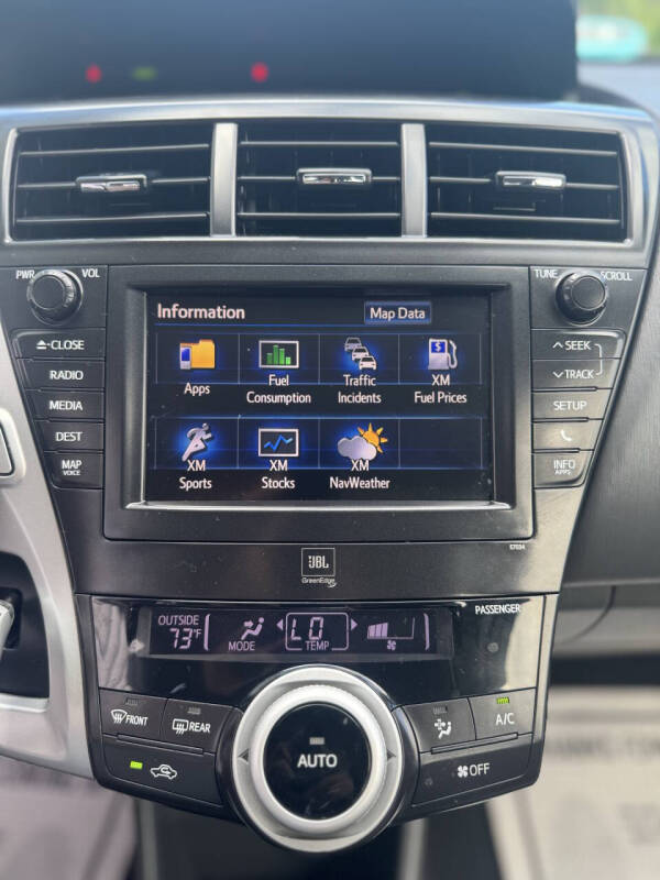 2012 Toyota Prius v Five