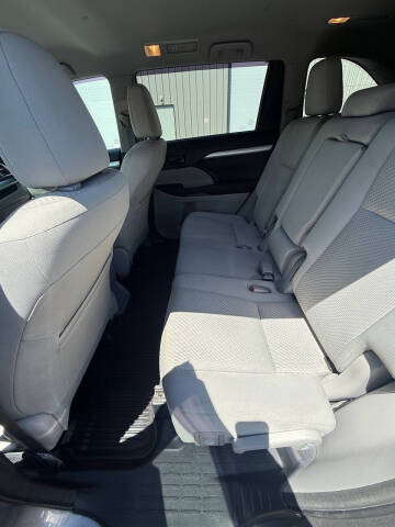 2018 Toyota Highlander LE